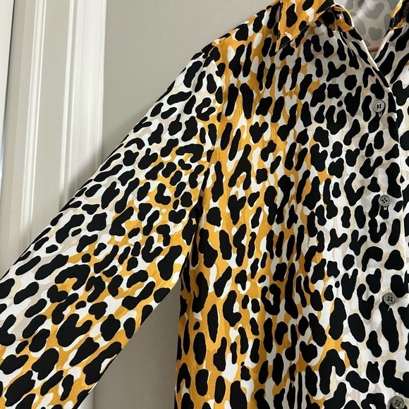 FINAL PRICE DROP✨
 St. John  Back Leopard‎ Print Shirt - Picture 4 of 7